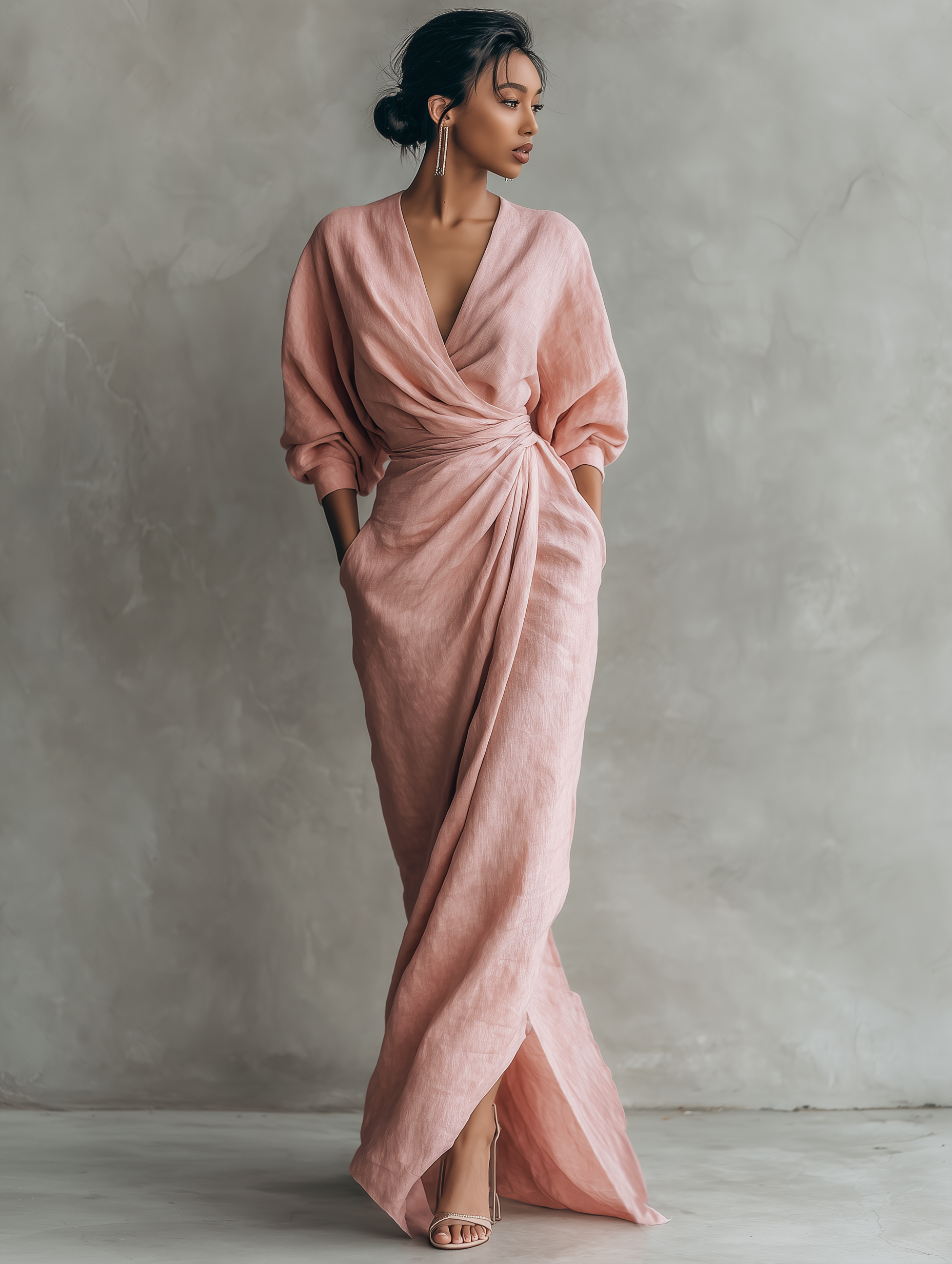Maxi vestido minimalista rosa con escote en V de lino mezclado para mujer