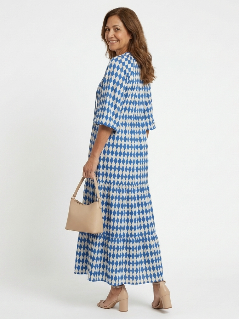 Elodie | Vestido Midi Acampanado con Estampado de Diamantes