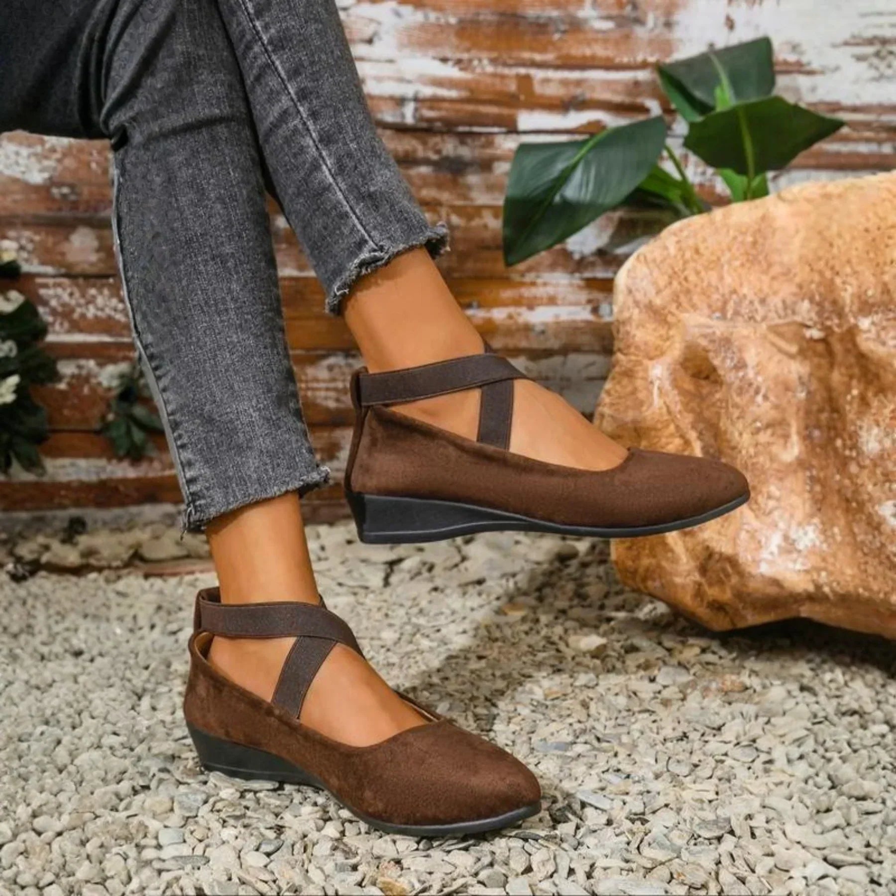 Zapatos de cuña cerrada